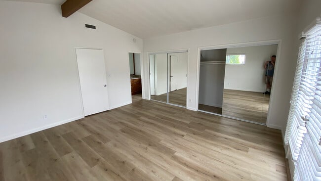 Building Photo - 410 28th St Unit B