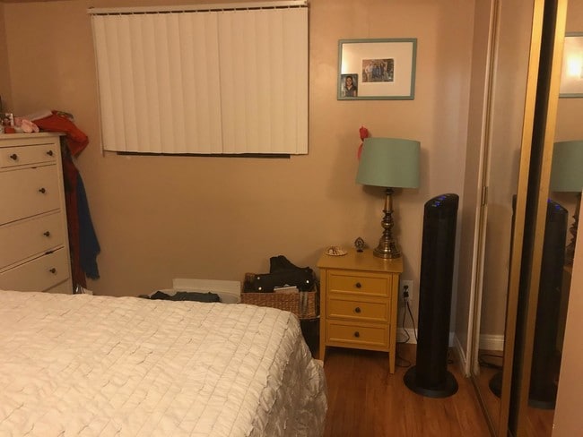 Building Photo - 349 W Lomita Ave Unit Guest