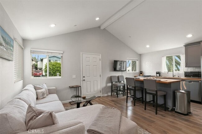 Photo - 33895 Alcazar Dr