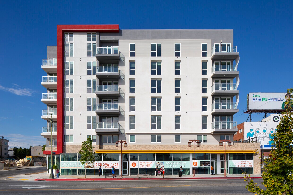 Floor Plan - 2 Bed 2 Bath - 951 sqft