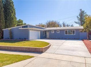 Building Photo - 1126 Valiant St