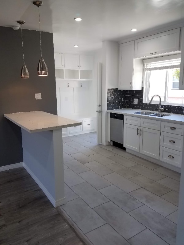 Photo - 1068 W 12th St Unit 0