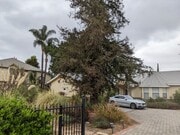 Front garden w/security gate - 17915 Erwin St Unit Apartment