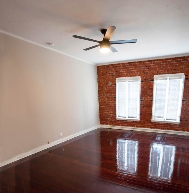 Photo - The Arwyn Manor