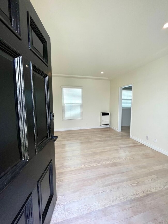 Photo - 10368-10384 1/2 Bellwood Ave