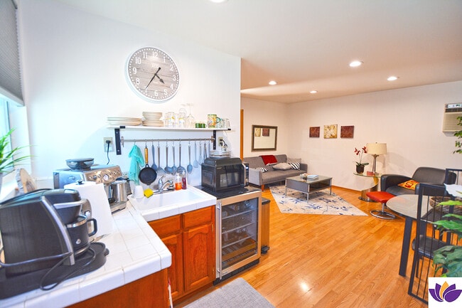 Photo - 1451 Norton Ave Unit B