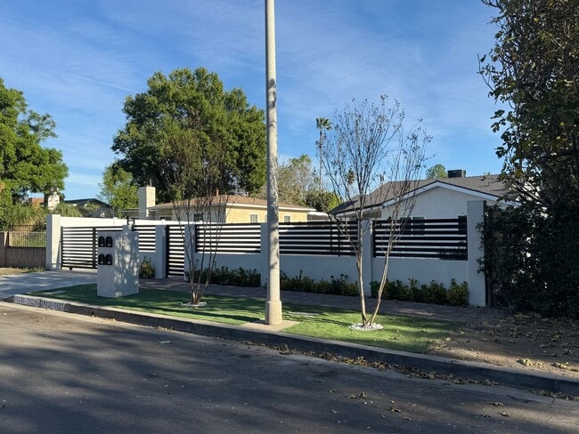 Photo - Secluded 3/2 in the heart of Sylmar