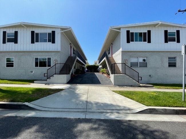 Photo - 1802 12th St Apartments Unit 2