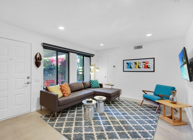 Photo - Stylish Ground-Floor Condo in Gated Palm S...