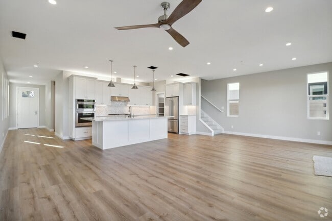 Building Photo - 2942 Copley Ave Rental