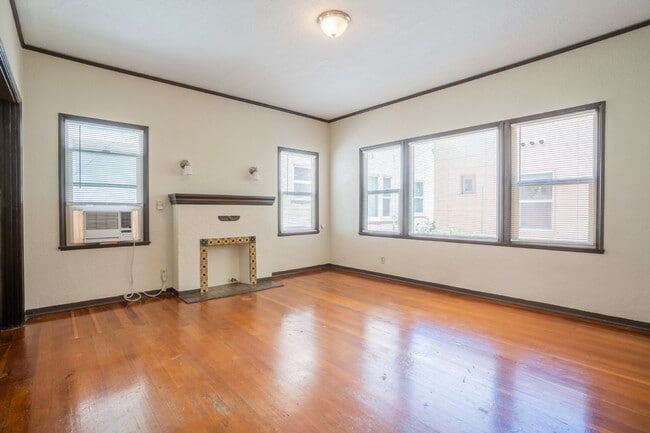 Photo - Balboa/North Park Move-In Special Large St... Unit #3