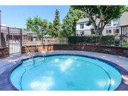 Jacuzzi - 1379 Caminito Gabaldon Unit E