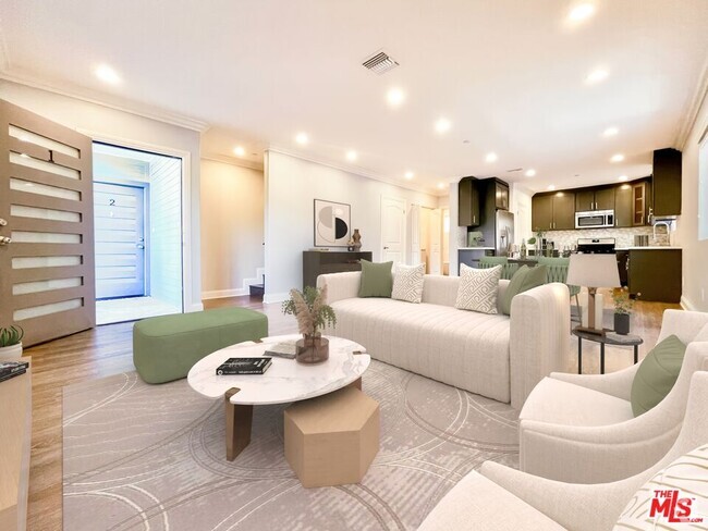 Building Photo - 7113 S La Cienega Blvd Unit 2 Rental