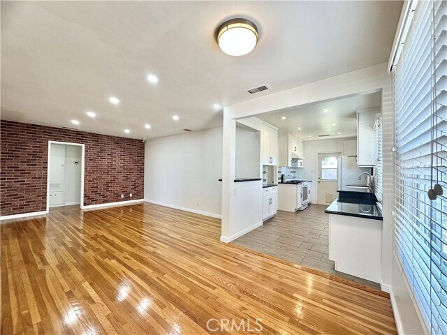 Photo - 1527 Lancewood Ave