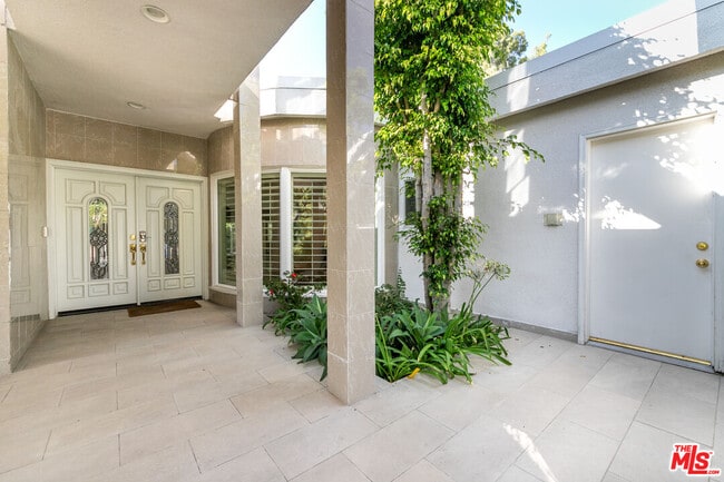 Photo - 8900 Alto Cedro Dr