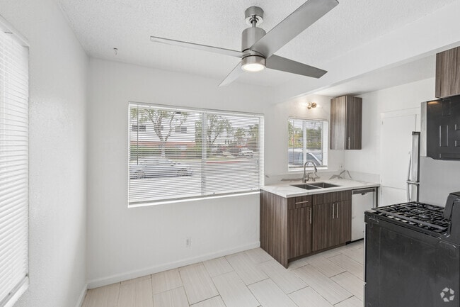 1BR, 1BA - 511SF - Dining Room - 6565 Segovia Rd