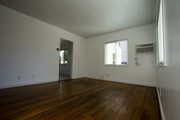 Living room - 5614 Auckland Ave Unit 5614