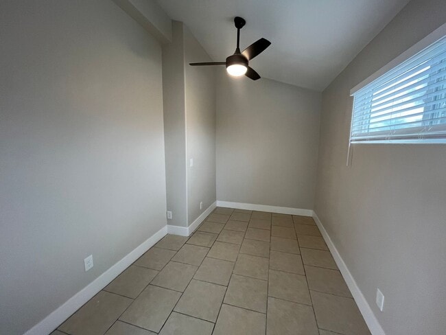 Photo - 323 Tognazzini Ave