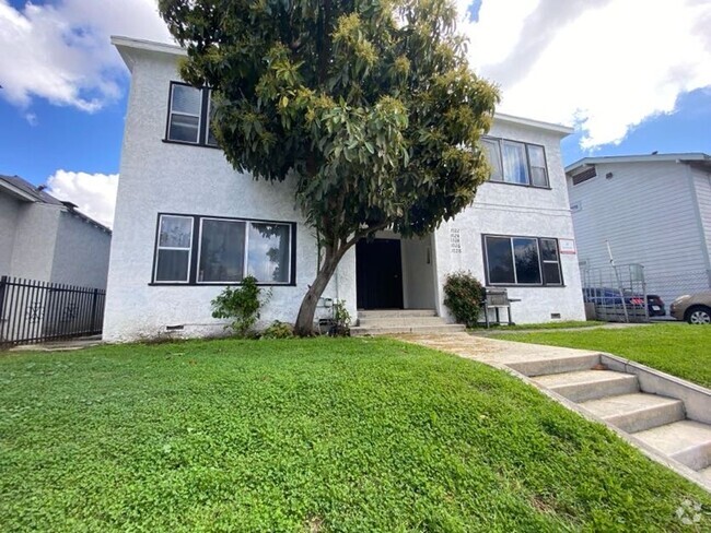 Building Photo - $1,995 - Spacious 2 bedroom in Long Beach ... Unit 1024-B Rental