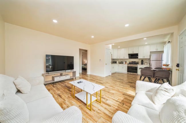 Photo - 0000 Adelia Ave Unit 00