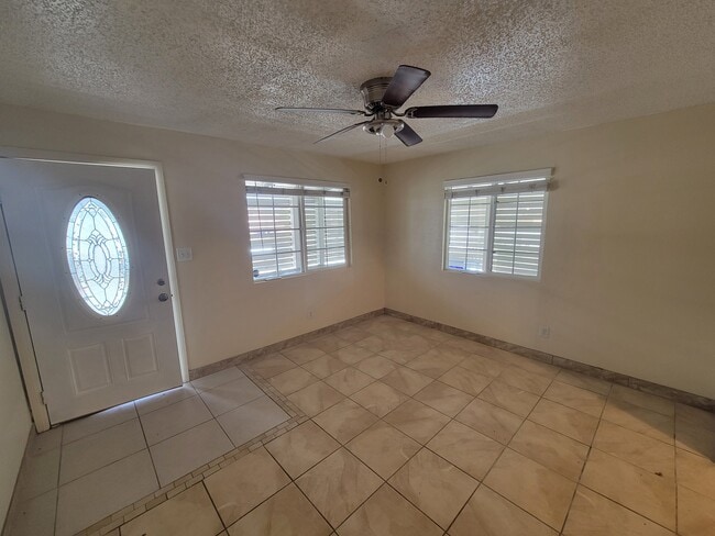 Photo - 6614 Tamarisk Ave Unit 1