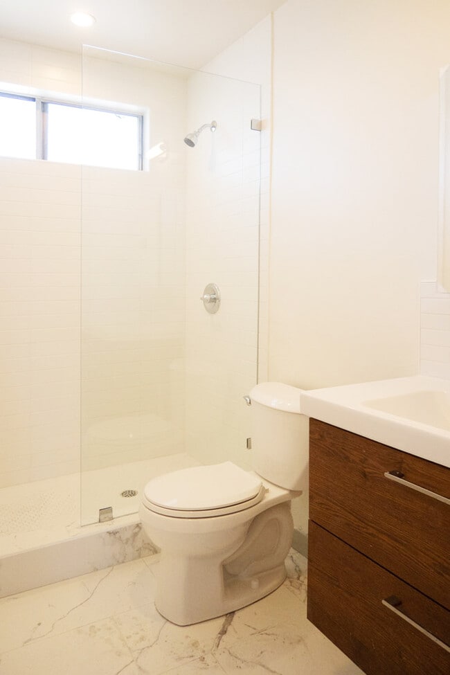 Photo - Carlyle Apartments