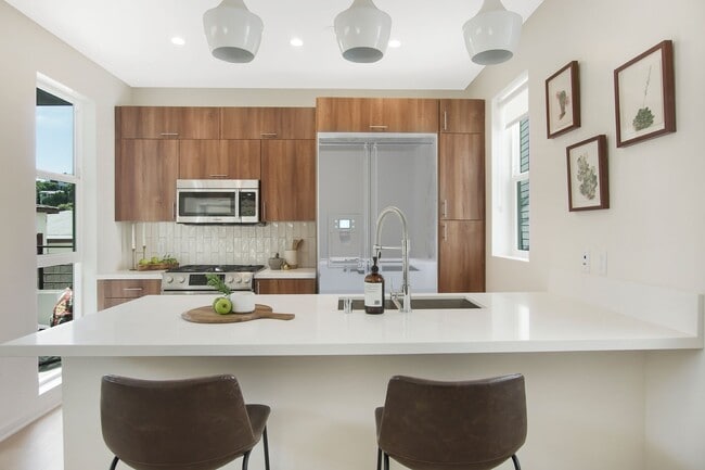 Photo - 1933 Griffith Park Blvd