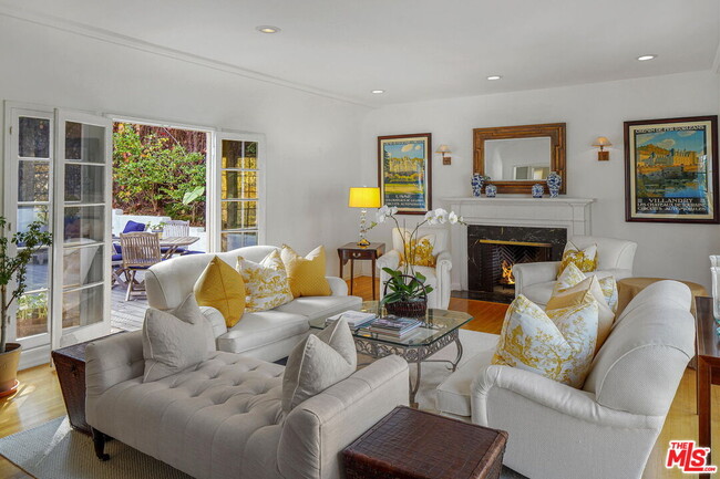 Photo - 10614 Le Conte Ave