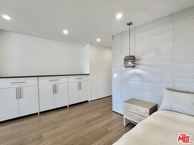 Photo - 999 N Doheny Dr Unit 1005