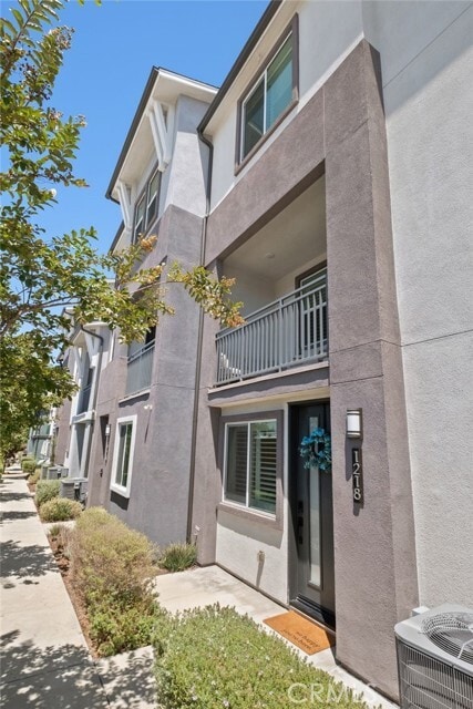 Photo - 1218 Breckyn Ln