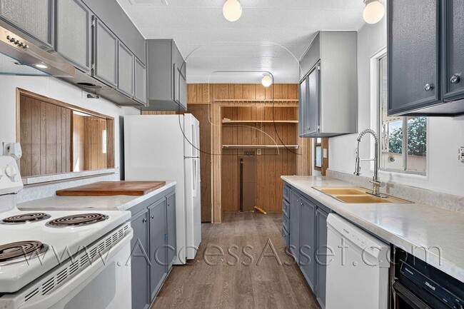 Photo - Charming 3 -Bedroom, 2-Bath Manufactured Home in Lake Elsinore!