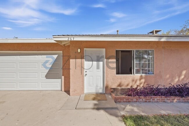 Photo - 267 N Macy St
