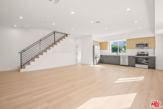 Photo - 1709 Burnside Ave Unit 1/2