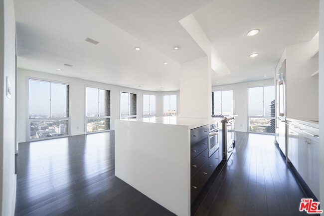 Photo - 800 W 1st St Unit 2110