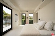Photo - 730 Westbourne Dr