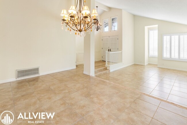 Photo - Elegant 3 Bed 2 Bath Home Available in the Heart of Woodbridge!