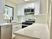 Photo - Updated 2-Bedroom 3 Bathroom Pasadena Town...