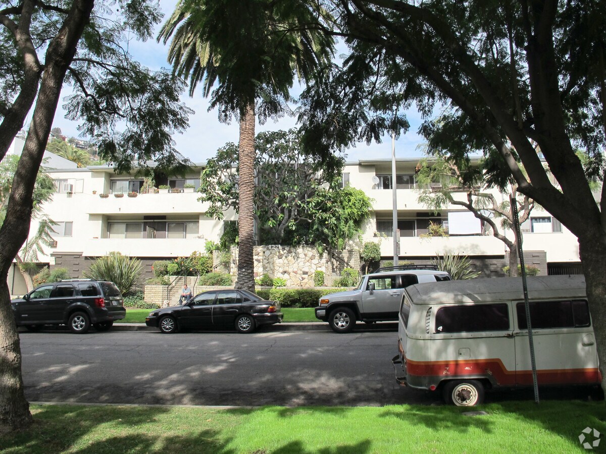 Photo - The Royalton Apartments