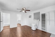 Photo - 4159 Larchwood Plz House Unit 4159B