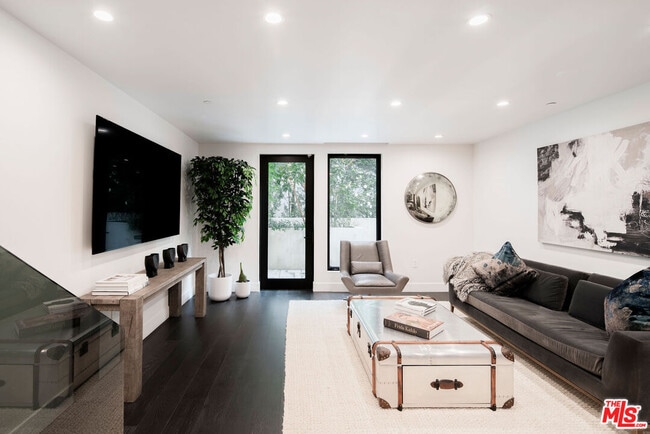 Photo - 724 Croft Ave Unit 108