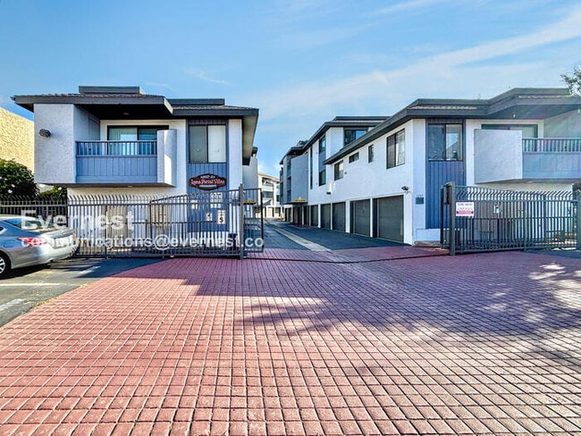 Photo - 3215 Midway Dr Unit 701