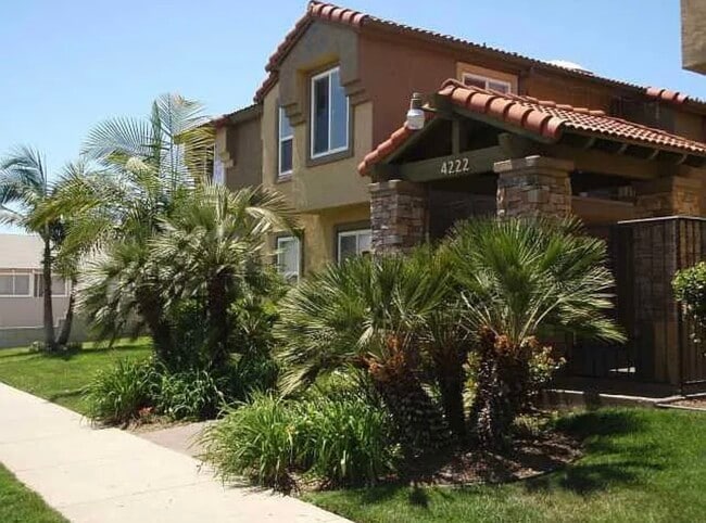 Building Photo - 4222 Menlo Ave Unit 30