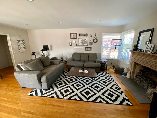 Photo - 272 Termino Ave Unit A