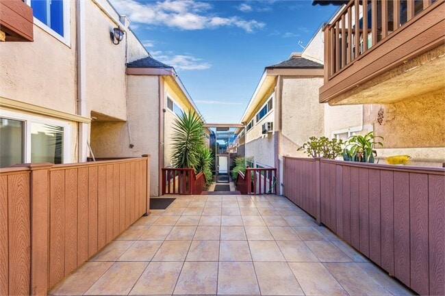 Building Photo - 2852 Sawtelle Blvd Unit Sawtelle