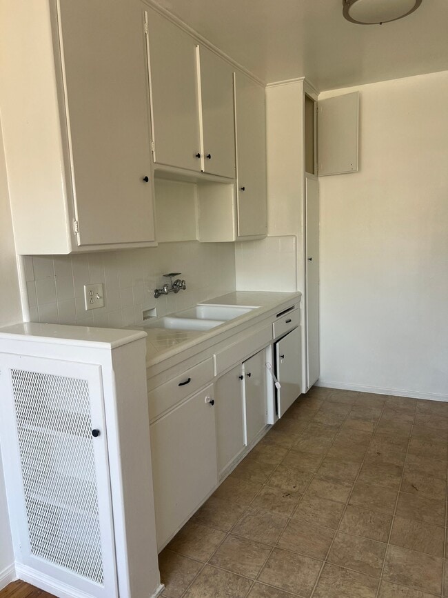 Photo - 3426 Mentone Ave Unit 7