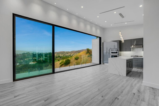 Photo - 19131 Menard Pl