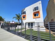 Photo - 2335 S Crenshaw Blvd Apartment Unit HALF