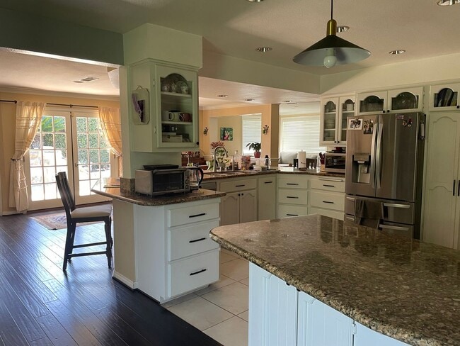 Photo - Spacious East Ventura 4 Bedroom 2 Bath Pool Home