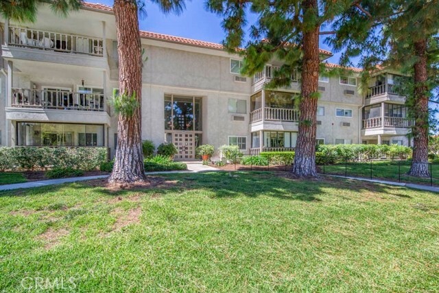 Photo - 2402 Via Mariposa W Unit 1C
