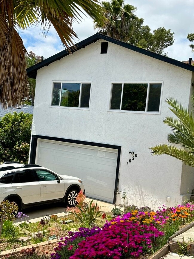 Photo - Beautiful House with Forever Views